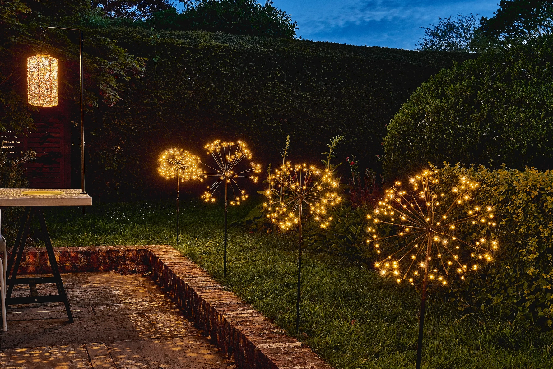 Solar Dandelion Light - Weatherproof Garden Feature